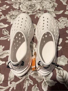 New Project Cloud White UNISEX Waterproof Slip-On Clogs